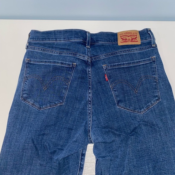 Levi’s Classic Straight Jeans - Picture 4 of 8